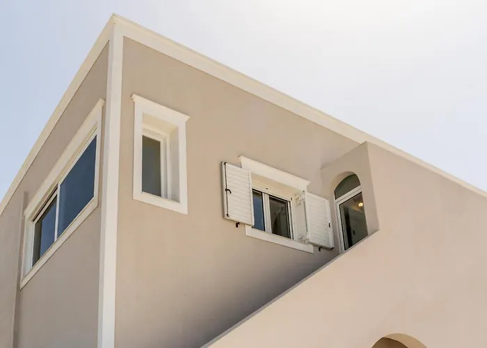 Amarie House With Sea View & Sunset View Holiday home *